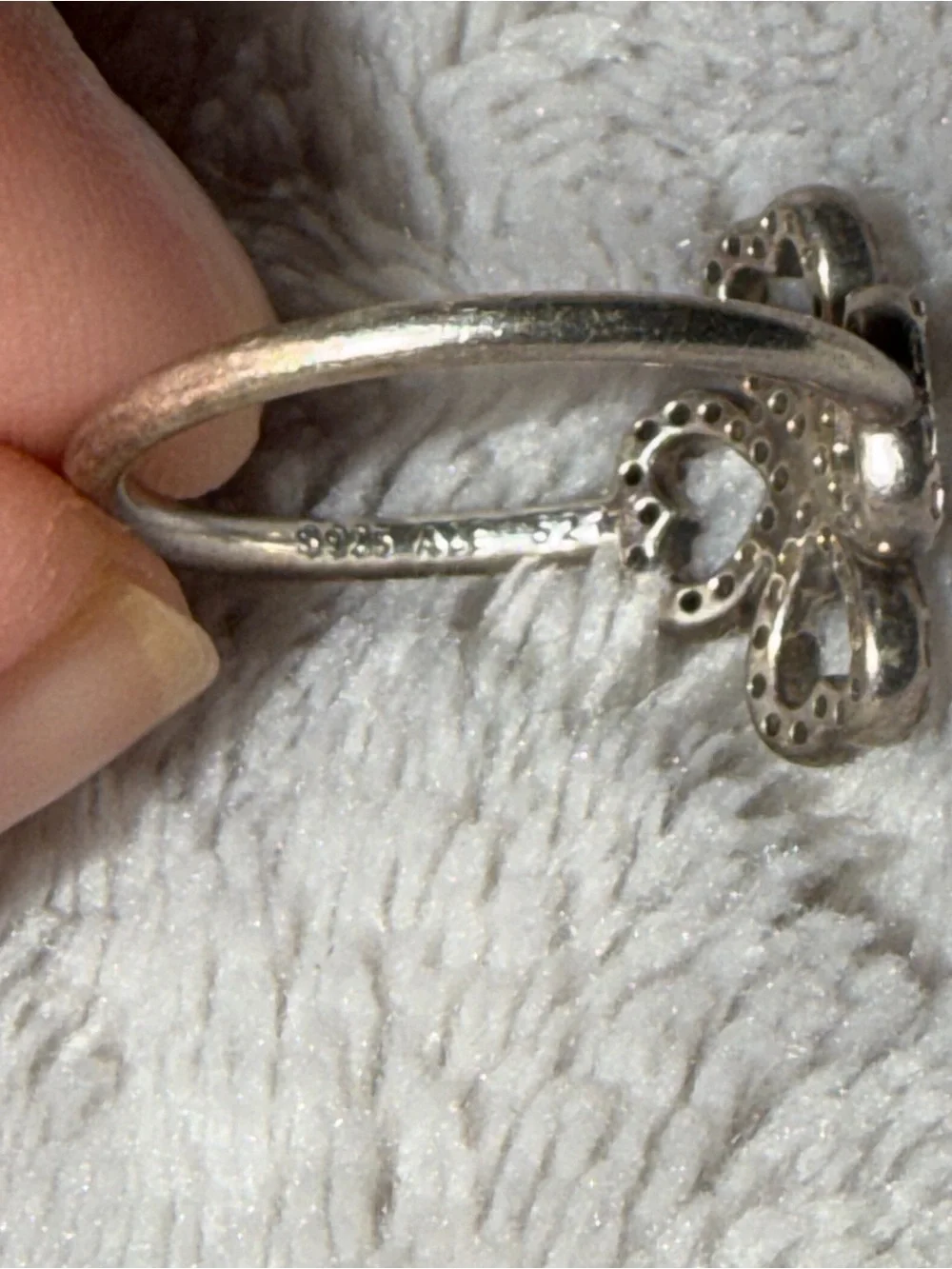 Silver-Tone Clover Heart Ring with Clear Crystals - Pandora